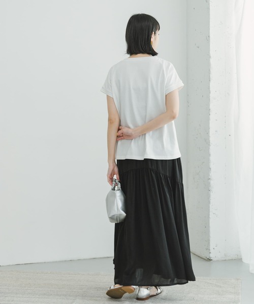 ITEMS URBANRESEARCH(アイテムズ アーバンリサーチ)の「フレンチTシャツ×ティアードスカート(ワンピース・レディース・ブラック系その他/ホワイト系その他/ベージュ系その他・FREE)」の12枚目の写真