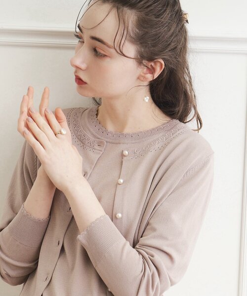 couture brooch(クチュールブローチ)の「◆【接触冷感/UV/アンチピリング】ポイント透かしカーディガン(カーディガン/ボレロ・レディース・ライトブルー/ブラック/ライトグレー/サンドベージュ・42/40/38/36)」の3枚目の写真