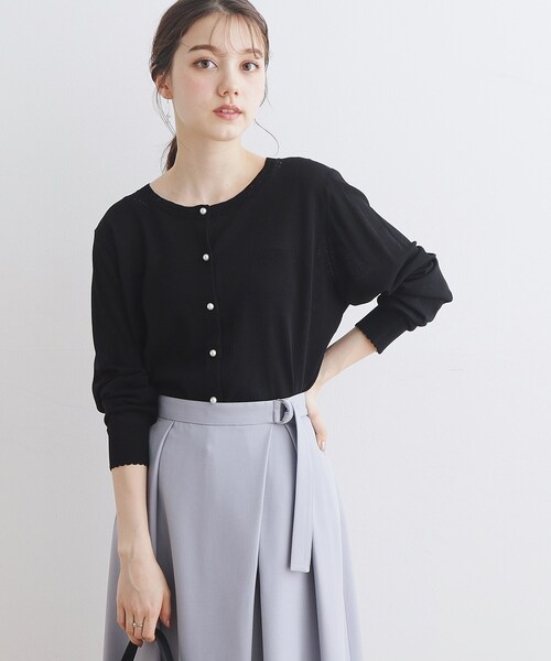 couture brooch(クチュールブローチ)の「◆【接触冷感/UV/アンチピリング】ポイント透かしカーディガン(カーディガン/ボレロ・レディース・ライトブルー/ブラック/ライトグレー/サンドベージュ・42/40/38/36)」の2枚目の写真