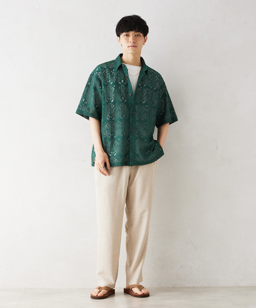 JOURNAL STANDARD relume（ジャーナルスタンダード　レリューム）の「アラベスクレース ウェーブレギュラーカラー半袖シャツ（シャツ/ブラウス・メンズ・ライトグリーン/ブラック/ブラウン系その他・MEDIUM/LARGE）」の5枚目の写真
