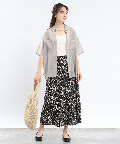 GLOBAL WORK Smile Seed Store（グローバルワーク スマイルシードストア）の「シアーシャツ半袖/112068（シャツ/ブラウス・レディース・チャコール/グレイッシュベージュ・LARGE/X-LARGE/MEDIUM/SMALL）」の3枚目の写真