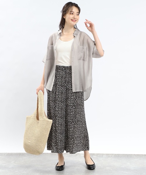 GLOBAL WORK Smile Seed Store（グローバルワーク スマイルシードストア）の「シアーシャツ半袖/112068（シャツ/ブラウス・レディース・チャコール/グレイッシュベージュ・LARGE/X-LARGE/MEDIUM/SMALL）」の6枚目の写真