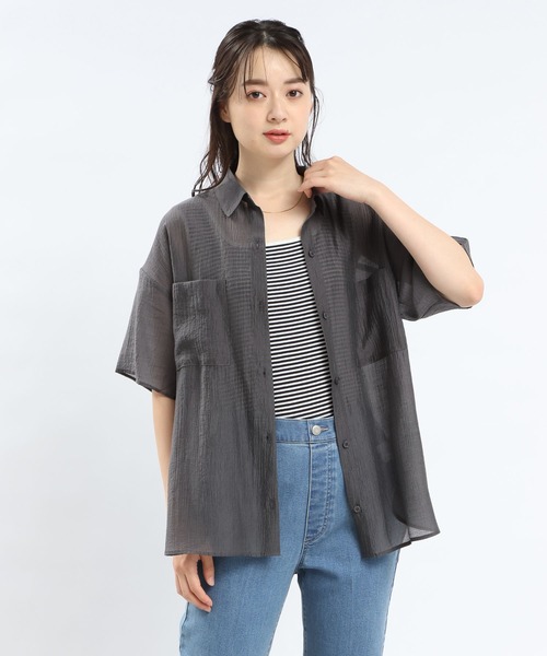 GLOBAL WORK Smile Seed Store（グローバルワーク スマイルシードストア）の「シアーシャツ半袖/112068（シャツ/ブラウス・レディース・チャコール/グレイッシュベージュ・LARGE/X-LARGE/MEDIUM/SMALL）」の14枚目の写真