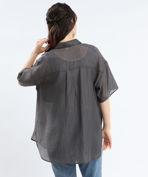 GLOBAL WORK Smile Seed Store（グローバルワーク スマイルシードストア）の「シアーシャツ半袖/112068（シャツ/ブラウス・レディース・チャコール/グレイッシュベージュ・LARGE/X-LARGE/MEDIUM/SMALL）」の19枚目の写真