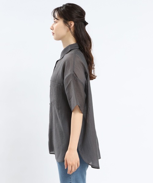 GLOBAL WORK Smile Seed Store（グローバルワーク スマイルシードストア）の「シアーシャツ半袖/112068（シャツ/ブラウス・レディース・チャコール/グレイッシュベージュ・LARGE/X-LARGE/MEDIUM/SMALL）」の20枚目の写真