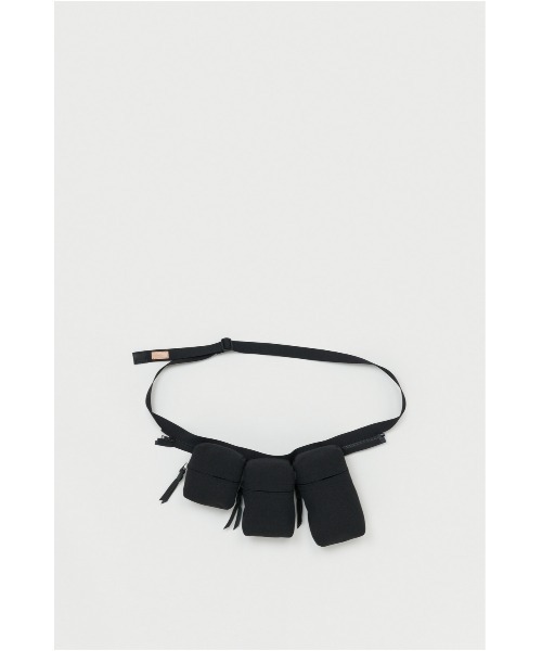 Hender Scheme(エンダースキーマ)の「messenger bag large(ショルダーバッグ・メンズ・ブラック/カーキオリーブ/ネイビー・FREE)」の7枚目の写真