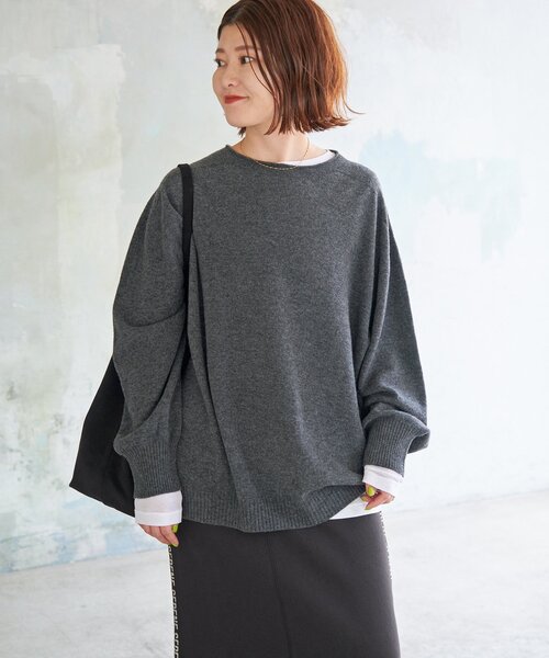 Spick & Span（スピックアンドスパン）の「CHESS ルーズボートネックニット（ニット/セーター・レディース・ベージュ/チャコールグレー/ライトグリーン/イエロー系その他/ピンク系その他・FREE）」の9枚目の写真