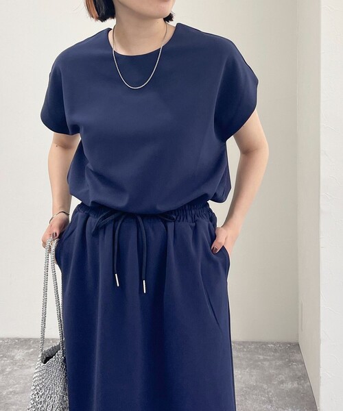 fredy emue（フレディエミュ）の「【セットアップ可能】カットジョーゼットフレンチ袖プルオーバー（Tシャツ/カットソー・レディース・ベージュ/ネイビー/ブラック・38）」の3枚目の写真