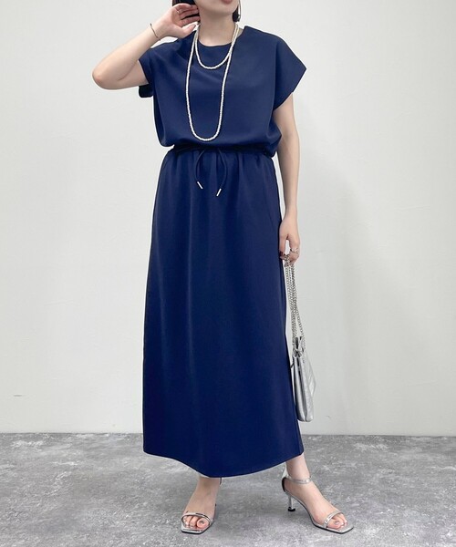 fredy emue（フレディエミュ）の「【セットアップ可能】カットジョーゼットフレンチ袖プルオーバー（Tシャツ/カットソー・レディース・ベージュ/ネイビー/ブラック・38）」の6枚目の写真