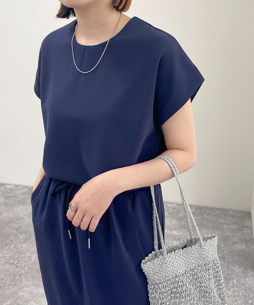 fredy emue（フレディエミュ）の「【セットアップ可能】カットジョーゼットフレンチ袖プルオーバー（Tシャツ/カットソー・レディース・ベージュ/ネイビー/ブラック・38）」の8枚目の写真