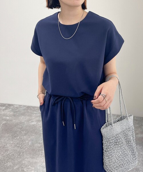 fredy emue（フレディエミュ）の「【セットアップ可能】カットジョーゼットフレンチ袖プルオーバー（Tシャツ/カットソー・レディース・ベージュ/ネイビー/ブラック・38）」の9枚目の写真