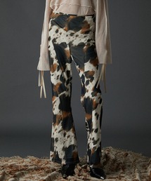 PRANK PROJECT | 【24AUTUMN PRE ORDER】COWプリントラップスリムフレアパンツ / COW Printed Wrap Slim Flare Pants(その他パンツ)