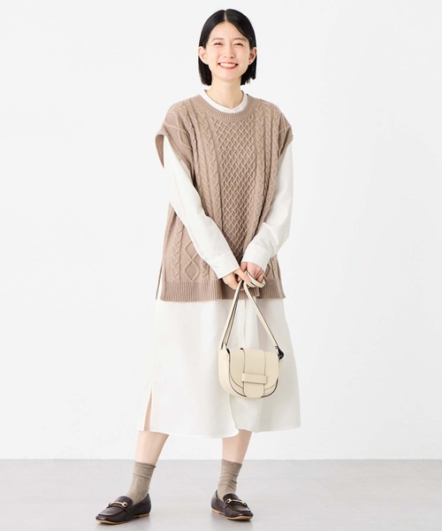 Viola e Viola(ヴィオラエヴィオラ)の「お手入れ簡単羽織に使えるシャツワンピース(シャツワンピース・レディース・ダークグレー/カーキ/ホワイト・M/L/LL/3L)」の10枚目の写真