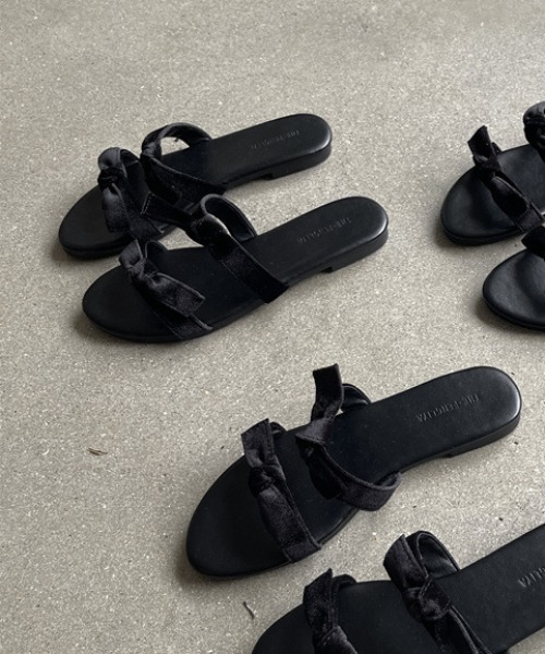 Vipoa（ヴィポア）の「ribbon flat sandal（サンダル・レディース・シルバー/ブラック・SMALL/MEDIUM/LARGE）」の12枚目の写真
