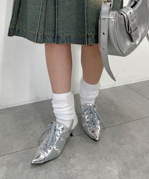 WEGO(ウィゴー)の「WEGO/スニーカーミュール(パンプス・レディース・ブラック/シルバー・MEDIUM/LARGE)」の2枚目の写真