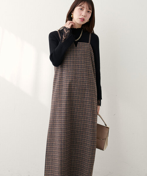 natural couture(ナチュラルクチュール)の「【WEB限定】キーネック圧縮ニットキャミワンピース(ワンピース・レディース・その他2/その他1/ブラウン/ブラック/サックスブルー・FREE)」の14枚目の写真