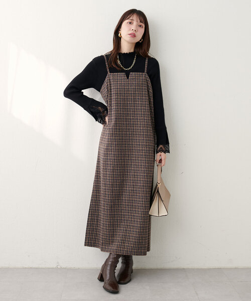 natural couture(ナチュラルクチュール)の「【WEB限定】キーネック圧縮ニットキャミワンピース(ワンピース・レディース・その他2/その他1/ブラウン/ブラック/サックスブルー・FREE)」の15枚目の写真