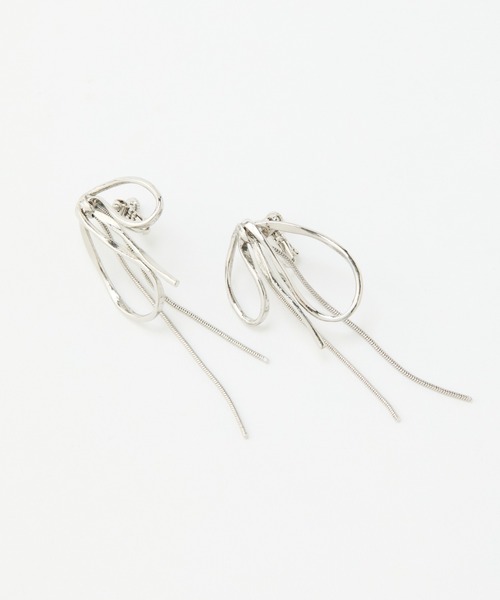 COLONY 2139（コロニートゥーワンスリーナイン）の「メタルチェーンリボンイヤリング（イヤリング・レディース・シルバー/ゴールド・FREE）」の9枚目の写真