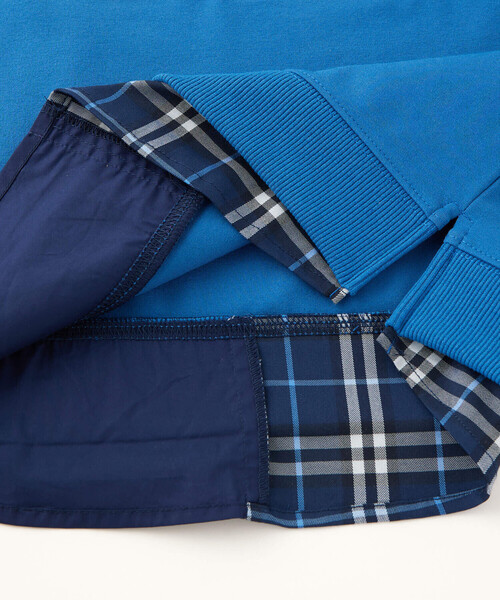 WASK（ワスク）の「シャツレイヤード風ロゴ刺しゅうポンチトレーナー(100~160cm)（スウェット・キッズ・グレー/ブルー・130cm/120cm/150cm/160cm/140cm/110cm/100cm）」の7枚目の写真