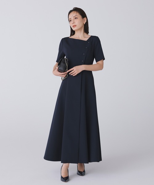 anuans(アニュアンス)の「フロントボタンフレアーワンピース(ワンピース・レディース・アイボリー/ネイビー・SMALL/MEDIUM)」の4枚目の写真