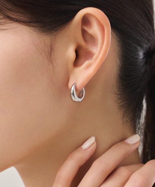 ciite' surgical stainless(シーテサージカルステンレス)の「【 金属アレルギー対応 】 ドロップフープピアス サージカルステンレス (両耳用)(ピアス(両耳用)・レディース・ゴールド/シルバー・FREE)」の19枚目の写真