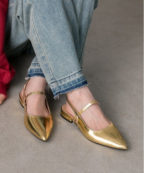 ad thie(アドティエ)の「ポインテッドトゥ フラットシューズ(パンプス・レディース・ゴールド/ブラック・LARGE/MEDIUM)」の17枚目の写真