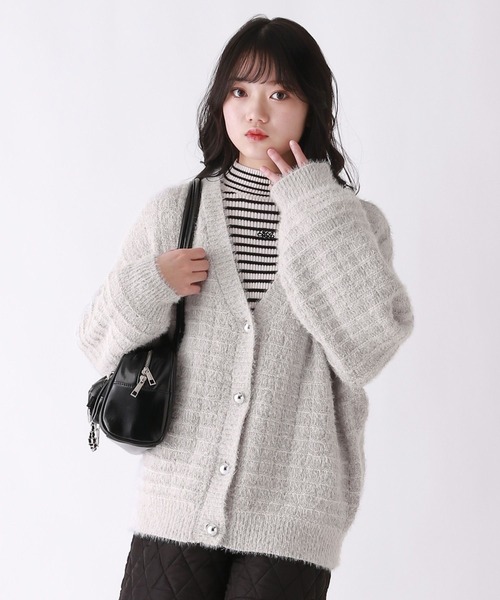 repipi armario(レピピ アルマリオ)の「【洗えるニット】モールシャギールーズカーディガン(カーディガン/ボレロ・キッズ・ホワイト/サックスブルー/グレー・SMALL/MEDIUM/LARGE)」の2枚目の写真