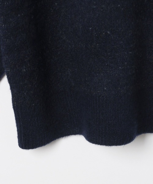 LEPSIM（レプシィム）の「5ゲージドッグジャガードプルオーバー　251744（ニット/セーター・レディース・グレイッシュベージュ/ネイビー・FREE）」の6枚目の写真