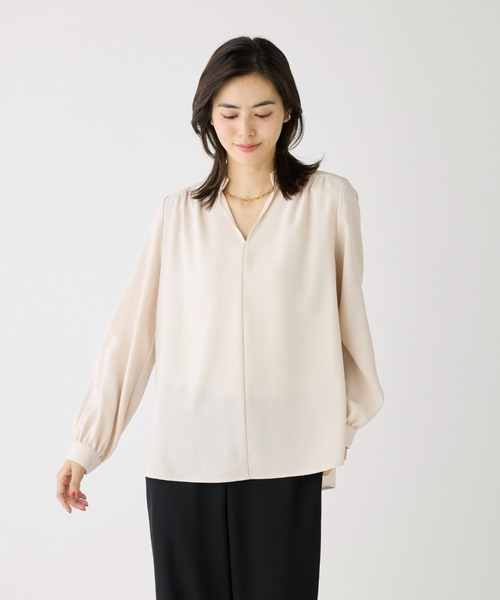 I.T.'S international（イッツインターナショナル）の「ヴィーナスバックサテン スタンドカラーブラウス（シャツ/ブラウス・レディース・ピンク/オフホワイト/ブラック・9号）」の12枚目の写真