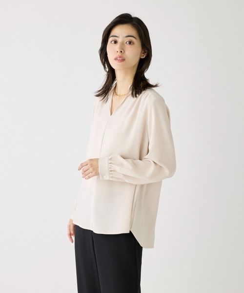 I.T.'S international（イッツインターナショナル）の「ヴィーナスバックサテン スタンドカラーブラウス（シャツ/ブラウス・レディース・ピンク/オフホワイト/ブラック・9号）」の13枚目の写真