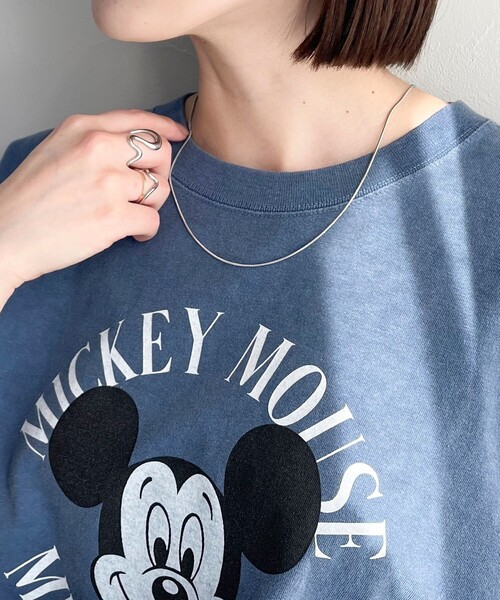 fredy emue（フレディエミュ）の「ステンレススネイクミドルネックレス（ネックレス・レディース・ゴールド/シルバー・FREE）」の3枚目の写真