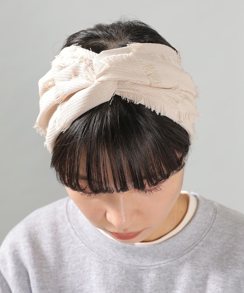 emesuelee（エメスーリー）の「フリンジヘアバンド（ヘアバンド・レディース・アイボリー/ブラック・フリー）」の16枚目の写真