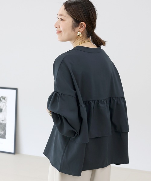 Aletta vita(アレッタビータ)の「杢無地バックフリル前開きブラウス(シャツ/ブラウス・レディース・オフホワイト/ブラック/ネイビー・FREE)」の7枚目の写真