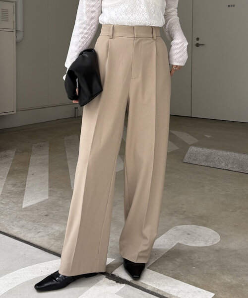 CAPRICIEUX LE'MAGE（カプリシューレマージュ）の「【低身長・高身長サイズあり】タックストレートパンツ（その他パンツ・レディース・ブラック/ホワイト系その他/ベージュ・36/38/PS/TM）」の10枚目の写真
