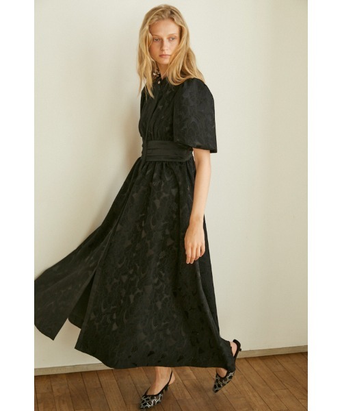 Estella.K(エステラケー)の「Sophie Jacquard Long Dress サテンジャガードドレス(ワンピース・レディース・ブラック/ライトベージュ・FREE)」の4枚目の写真