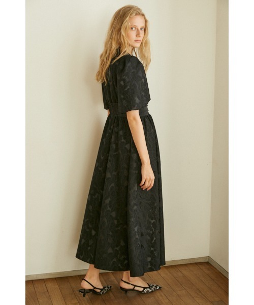 Estella.K(エステラケー)の「Sophie Jacquard Long Dress サテンジャガードドレス(ワンピース・レディース・ブラック/ライトベージュ・FREE)」の6枚目の写真