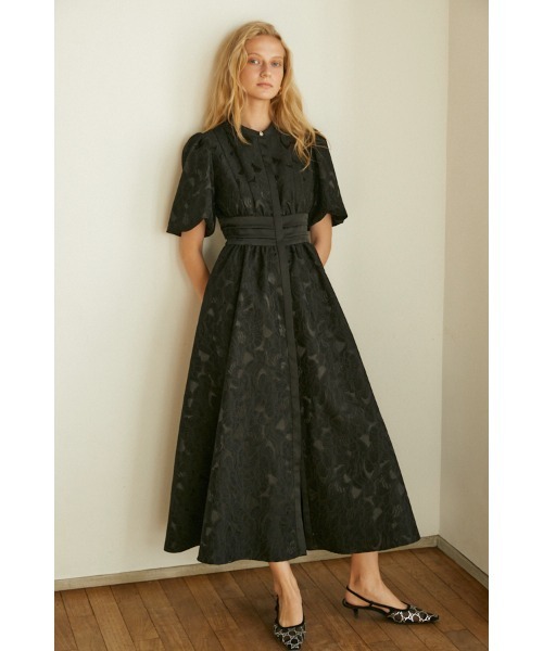 Estella.K(エステラケー)の「Sophie Jacquard Long Dress サテンジャガードドレス(ワンピース・レディース・ブラック/ライトベージュ・FREE)」の7枚目の写真