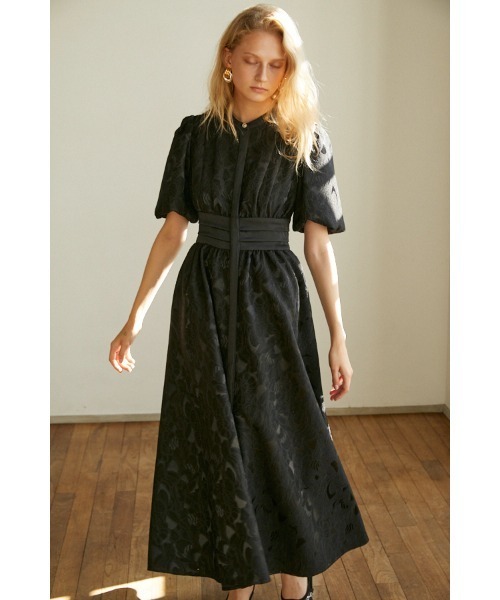 Estella.K(エステラケー)の「Sophie Jacquard Long Dress サテンジャガードドレス(ワンピース・レディース・ブラック/ライトベージュ・FREE)」の11枚目の写真
