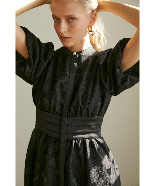 Estella.K(エステラケー)の「Sophie Jacquard Long Dress サテンジャガードドレス(ワンピース・レディース・ブラック/ライトベージュ・FREE)」の14枚目の写真