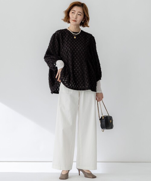 23区(ニジュウサンク)の「【洗える】シアーカットジャカード ブラウス(シャツ/ブラウス・レディース・ブラック系/アイボリー系・38)」の4枚目の写真