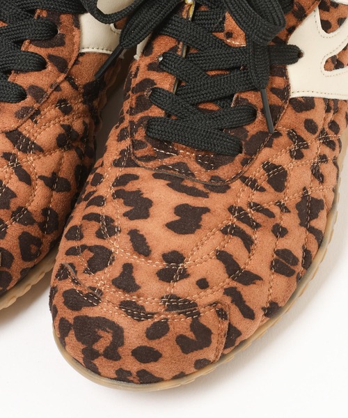 niko and...（ニコアンド）の「オリジナルフラップ付きスニーカー（スニーカー・レディース・ブラック/レオパード/シルバー/アイボリー/ピンク・SMALL/LARGE/MEDIUM）」の12枚目の写真