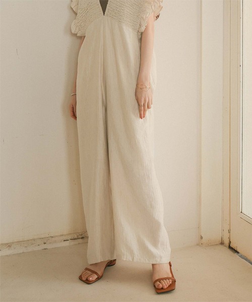 titivate(ティティベイト)の「シャーリングフリルオールインワン(つなぎ/オールインワン・レディース・オリーブ/ブラック/ライトベージュ/ブルー・SP/S/M/L)」の13枚目の写真