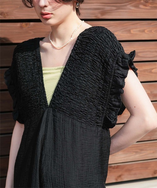 titivate(ティティベイト)の「シャーリングフリルオールインワン(つなぎ/オールインワン・レディース・オリーブ/ブラック/ライトベージュ/ブルー/ダークオレンジ/ネイビー・SP/S/M/L)」の18枚目の写真