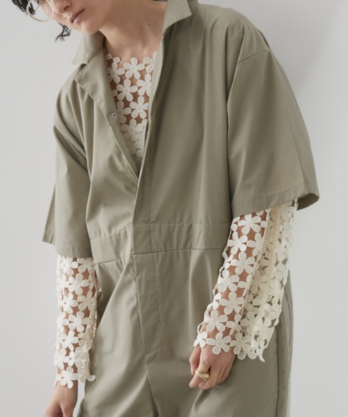 新品未使用品　フラワーレース　プリーツ加工　ブラウス classic pleats blouse～ｸﾗｼｯｸﾌﾟﾘｰﾂﾌﾞﾗｳｽ | flower／フラワー