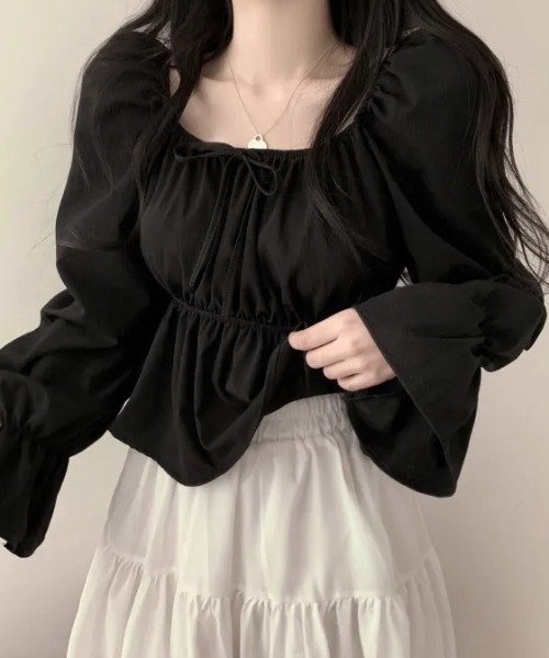 Mejoul（メジュール）の「2way リボンデザインギャザーボリュームスリーブ ペプラムブラウス（シャツ/ブラウス・レディース・ブラック/ホワイト・L/M）」の9枚目の写真