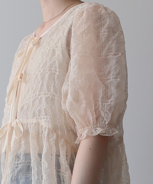 earth music&ecology(アースミュージックアンドエコロジー)の「【WEB限定/前後2WAY】シアーパフチュニック(チュニック・レディース・アイボリー/グレー/ピンク/ライトブルー・FREE)」の14枚目の写真