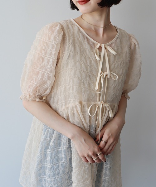 earth music&ecology(アースミュージックアンドエコロジー)の「【WEB限定/前後2WAY】シアーパフチュニック(チュニック・レディース・アイボリー/グレー/ピンク/ライトブルー・FREE)」の15枚目の写真