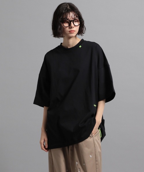 GEORGE'S(ジョージズ)の「エンブロイダリーTシャツ(Tシャツ/カットソー・メンズ・ホワイト/ブラック・MEDIUM/LARGE)」の6枚目の写真