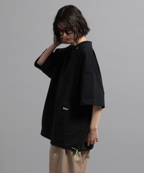 GEORGE'S(ジョージズ)の「エンブロイダリーTシャツ(Tシャツ/カットソー・メンズ・ホワイト/ブラック・MEDIUM/LARGE)」の8枚目の写真