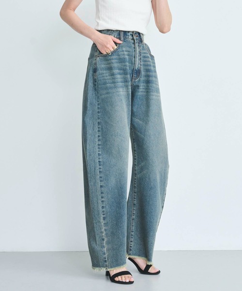 attiree(アティレー)の「【2色展開】カーブデニムパンツ(デニムパンツ・レディース・ブルー/ダークブルー・SMALL/LARGE/MEDIUM)」の10枚目の写真